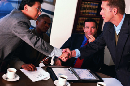 外地欠款者不还款如何提起诉讼？